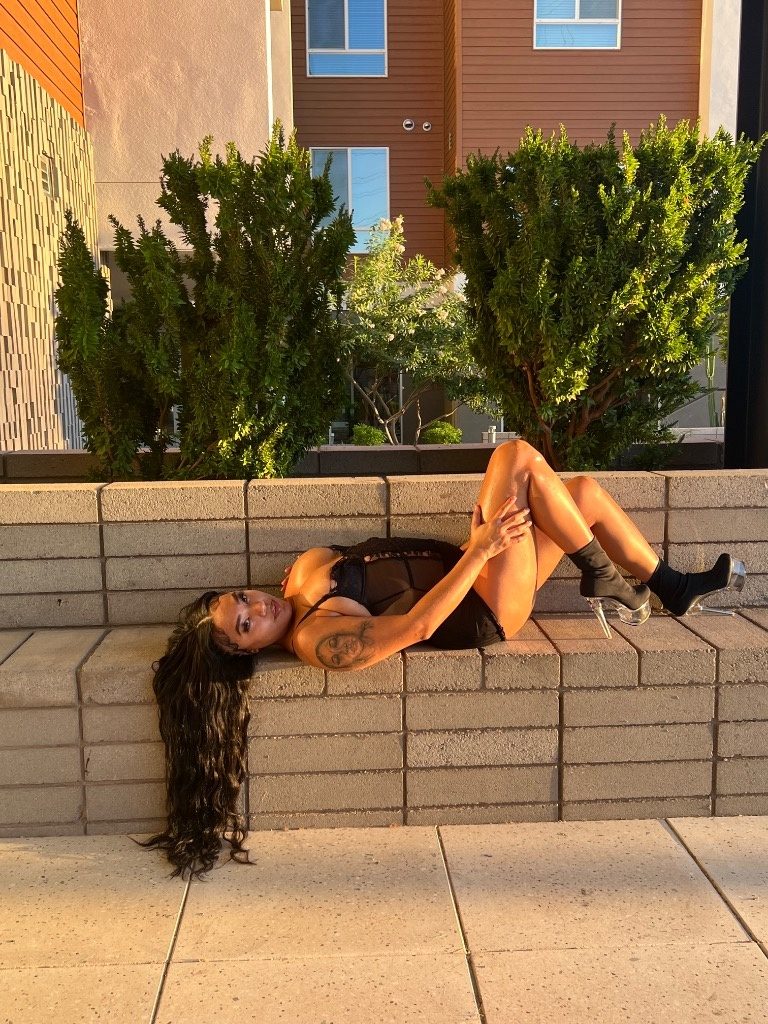Discrete companion, 25 — Your place babe or mine, photo 3 of 6