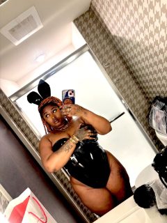Photo of Discrete companion, 26 — Private location