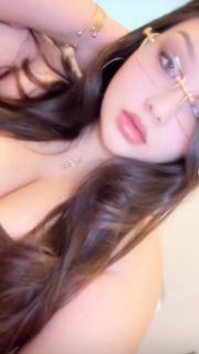 Photo of Discrete companion, 32 — Kona