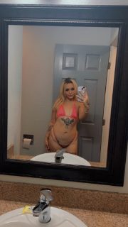 Photo of Discrete companion, 24 — North Las Vegas, Paradise, Spring Valley