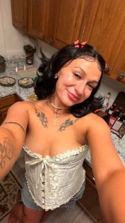 Photo of Discrete companion, 26 — Salem - drive me to Portland