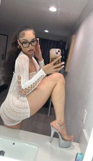 Photo of Discrete companion, 21 — Salem