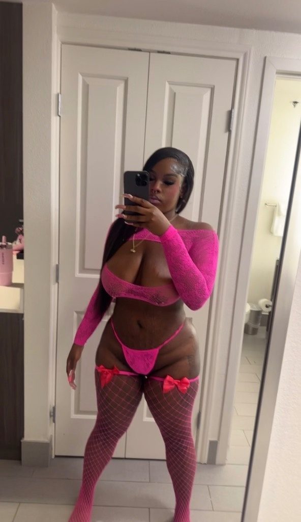 Discrete companion, 23 — University Incall and Outcall Available W and Deposit 💰 2 Girl Available…, photo 3 of 12