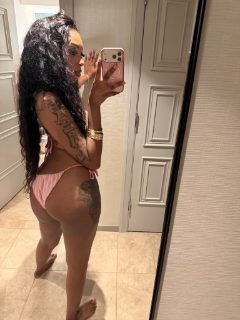 Photo of Discrete companion, 22 — Airport area
