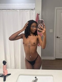 Photo of Discrete companion, 26 — Mobile