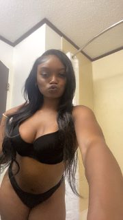 Photo of Discrete companion, 22 — Near you