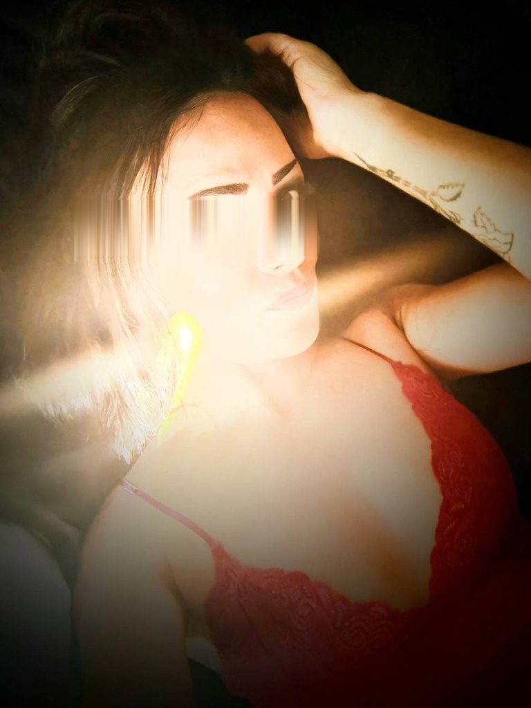 Discrete companion, 26 — ✅My telegram =[ itsmezonlyQuuuuuuennnhazzzzzeeel ✅ whatsapp = 21 44 55 28…, photo 7 of 7