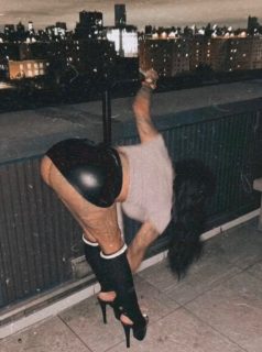 Photo of Discrete companion, 26 — Manhattan